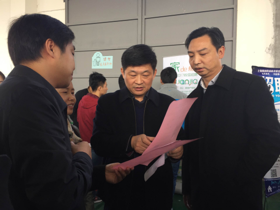 學院院長、黨委書記黃乾及其他院領(lǐng)導親臨現(xiàn)場指導工作