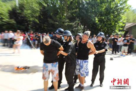 河南某景區(qū)成立女子反恐救援隊(duì) 河南某景區(qū)成立女子反恐救援隊(duì)