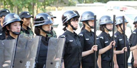 河南某景區(qū)成立女子反恐救援隊(duì) 河南某景區(qū)成立女子反恐救援隊(duì)