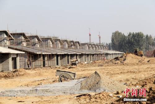 鄭州黃河邊現大規(guī)模別墅群