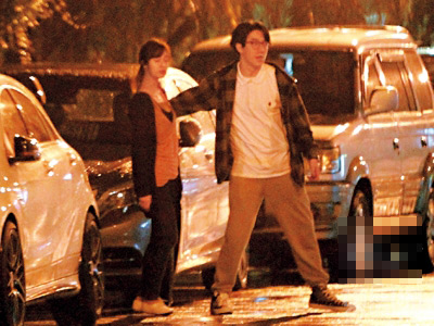 房祖名拉新女友過(guò)馬路