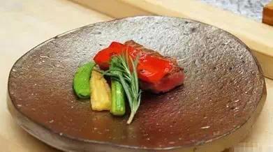 就一點(diǎn)兒紫菜跟生魚片 日料沒吃什么為啥還那么貴？