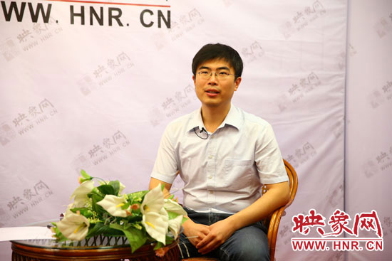 北京大學(xué)河南招生組副組長韓松做客映象網(wǎng)《名校面對(duì)面》系列訪談