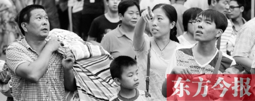 家長(zhǎng)親自送孩子上大學(xué)，最主要的原因還是擔(dān)心孩子的安全問(wèn)題