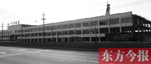 家居建材城已經(jīng)封頂，可耿莊村的安置房還未見蹤影。