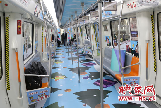 在活動(dòng)進(jìn)行過(guò)程中，乘客還可發(fā)揮創(chuàng)意，編寫(xiě)與車(chē)廂主題小動(dòng)物相關(guān)的小故事。