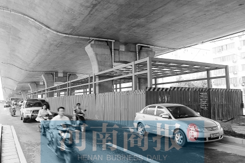 建設中的隴海路快速公交站臺，這條線路或取名B5