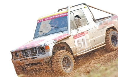 皮卡因既有轎車的舒適性，又有貨車的載貨能力，同時也具備較強的越野性能，深受廣大車友喜愛。