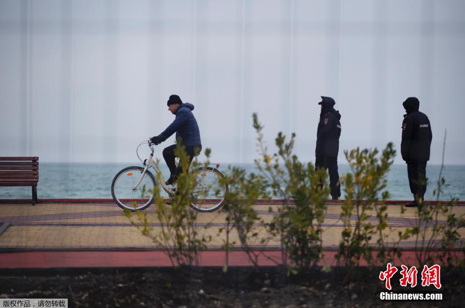 當(dāng)?shù)貢r(shí)間1月29日，俄羅斯索契，2014年索契冬奧會(huì)，俄羅斯軍方在奧林匹克公園周邊部署放空導(dǎo)彈系統(tǒng)。