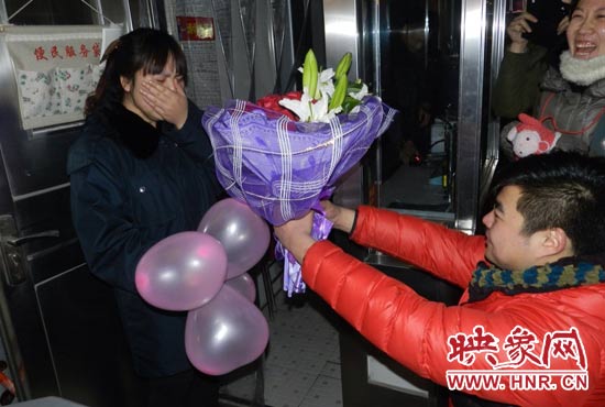 “嫁給我吧，我要愛(ài)你一生！”