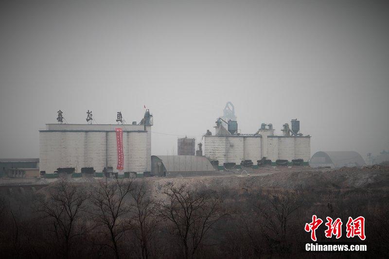 　2014年2月17日，石家莊市再次啟動(dòng)壓減水泥過(guò)剩產(chǎn)能、治理大氣污染水泥企業(yè)集中爆破拆除行動(dòng)。
