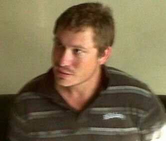 這是4月25日在印度尼西亞巴厘島拍攝的企圖硬闖客機駕駛艙的醉酒乘客馬特·克里斯托弗。