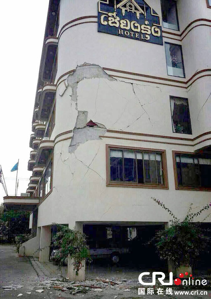 　當(dāng)?shù)貢r(shí)間2014年5月5日，泰國(guó)清萊，一棟酒店大樓墻皮脫落。 圖片來(lái)源：東方IC