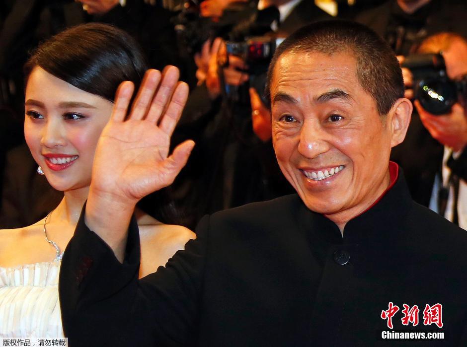 《歸來(lái)》戛納首映 兩代謀女郎紅毯PK