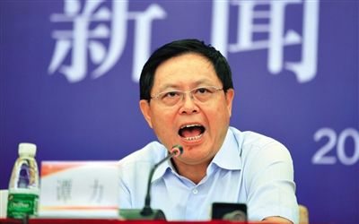 　譚力 男，1955年10月生，漢族，重慶市人，大學學歷，有知青經(jīng)歷。2009年3月前，一直在四川工