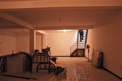 西城區(qū)大石虎胡同一處四合院內(nèi)，挖出的地下室已經(jīng)成型。