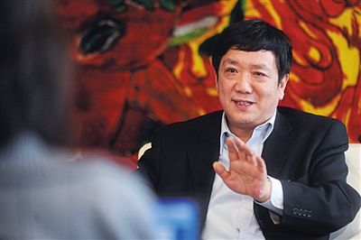 　政協(xié)委員、中國電力投資集團(tuán)總經(jīng)理陸啟洲稱，7800元是其每月基本工資。資料圖片/新京報記者 楊杰