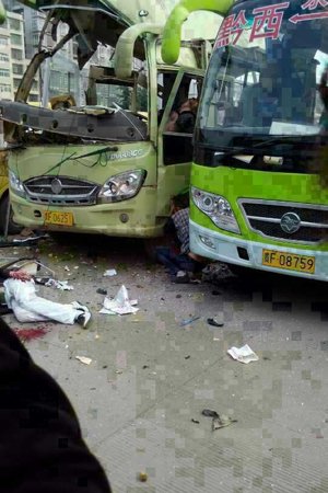 爆炸現(xiàn)場。圖片來自網(wǎng)絡(luò)