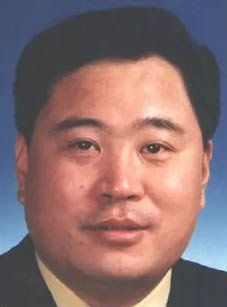 【盤(pán)點(diǎn)】“紅色通緝令”嫌犯在國(guó)外如何揮霍？