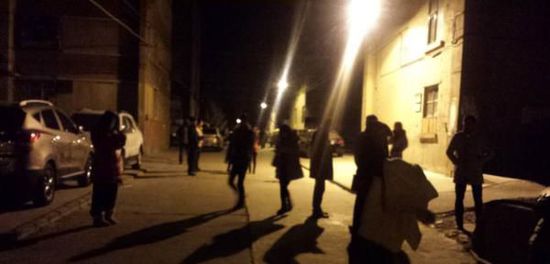 暫時無法回家的當地群眾。