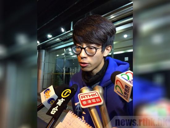 黃臺仰因設(shè)想?yún)⑴c旺角暴亂被香港警方拘捕，被指涉嫌參與旺角暴動。