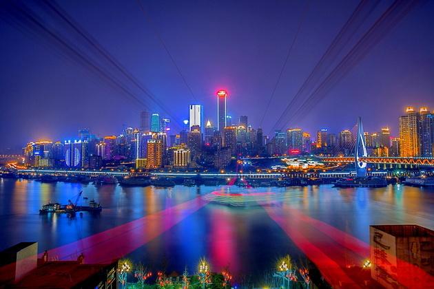 中原地產(chǎn)數(shù)據(jù)顯示，8月最后一周，上海市新建商品住宅成交已連續(xù)5天破千，昨日（8月31日）更是達(dá)到單日成交1123套。