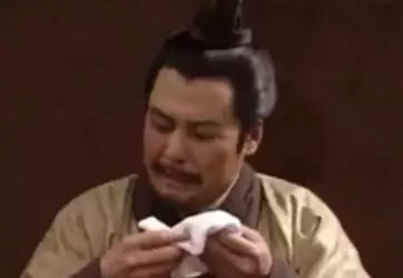 相信不少伙伴都看過(guò)黃宏和宋丹丹演的小品《手拉手》