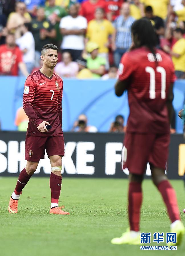 6月26日，葡萄牙隊(duì)球員克·羅納爾多（左）在比賽中。