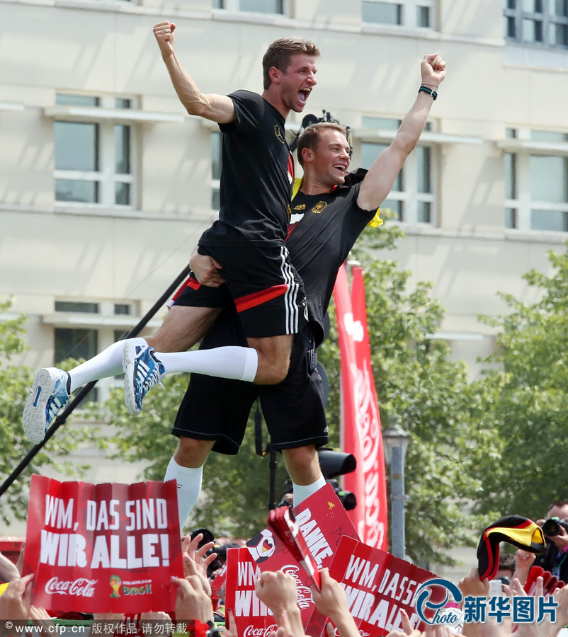 當?shù)貢r間2014年7月15日，德國柏林，德國隊歸國舉行奪冠巡游
