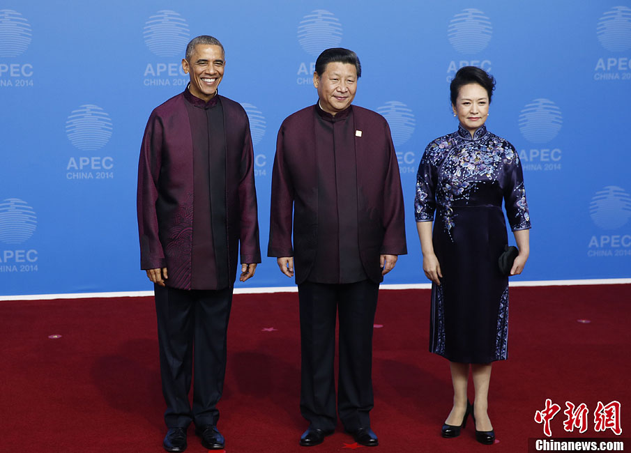 圖為習(xí)近平夫婦歡迎美國總統(tǒng)奧巴馬。中新社發(fā) 杜洋 攝