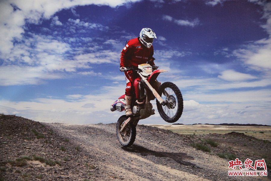 賽車的世界、更是男人的世界。圖為部分參展攝影作品。