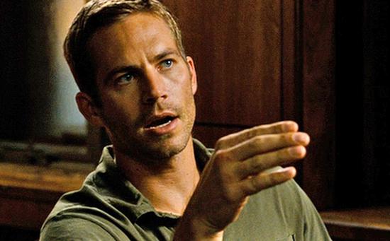 為了讓多姆重獲自由，布萊恩與FBI達(dá)成協(xié)議