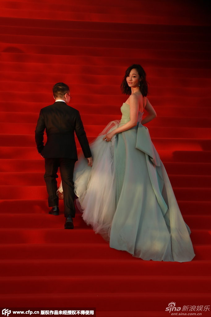 北影節(jié)閉幕豐胸美腿爭艷 新老女神齊來襲