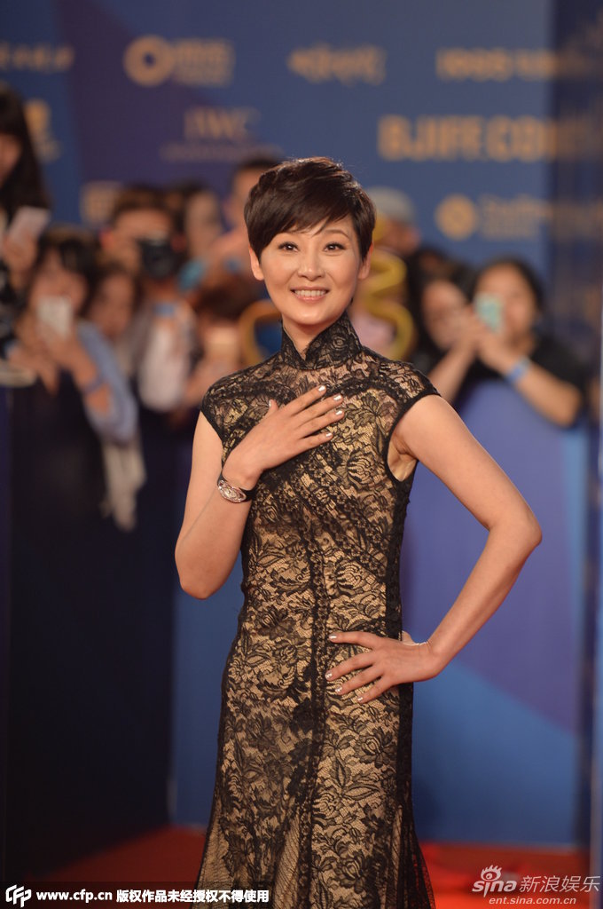 北影節(jié)閉幕豐胸美腿爭艷 新老女神齊來襲