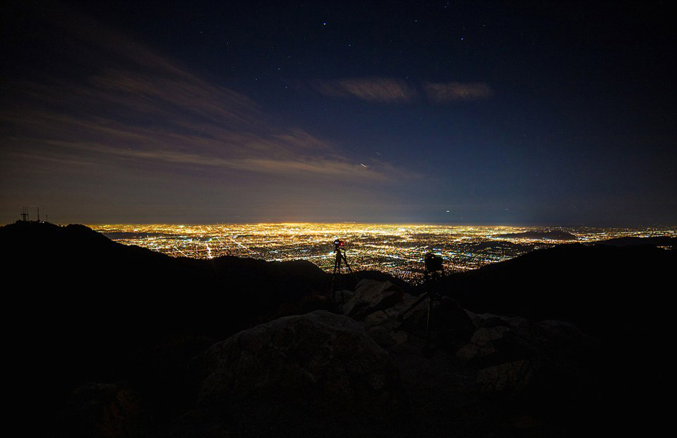 制作一部20秒鐘的短片需要拍攝近450張類(lèi)似照片。（網(wǎng)頁(yè)截圖）