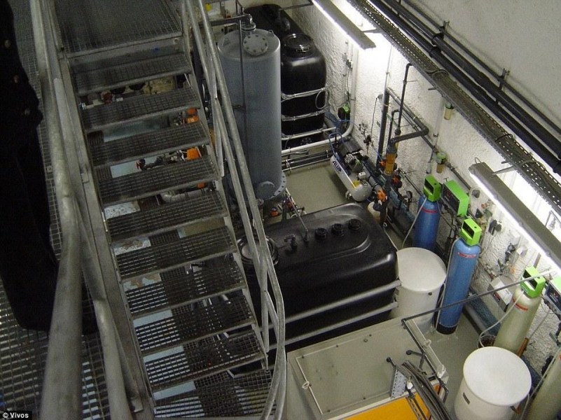 圖為堡壘內(nèi)的儲(chǔ)水和發(fā)電系統(tǒng)，同時(shí)還配備溫度調(diào)節(jié)與通風(fēng)設(shè)備。