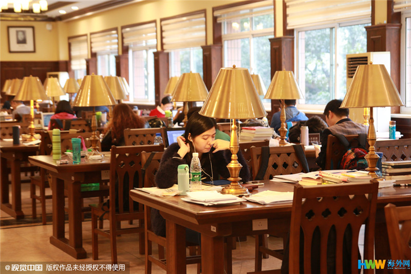 重慶大學(xué)改造翻新的“民國(guó)風(fēng)圖書館”走紅網(wǎng)絡(luò)，引得無(wú)數(shù)網(wǎng)友點(diǎn)贊