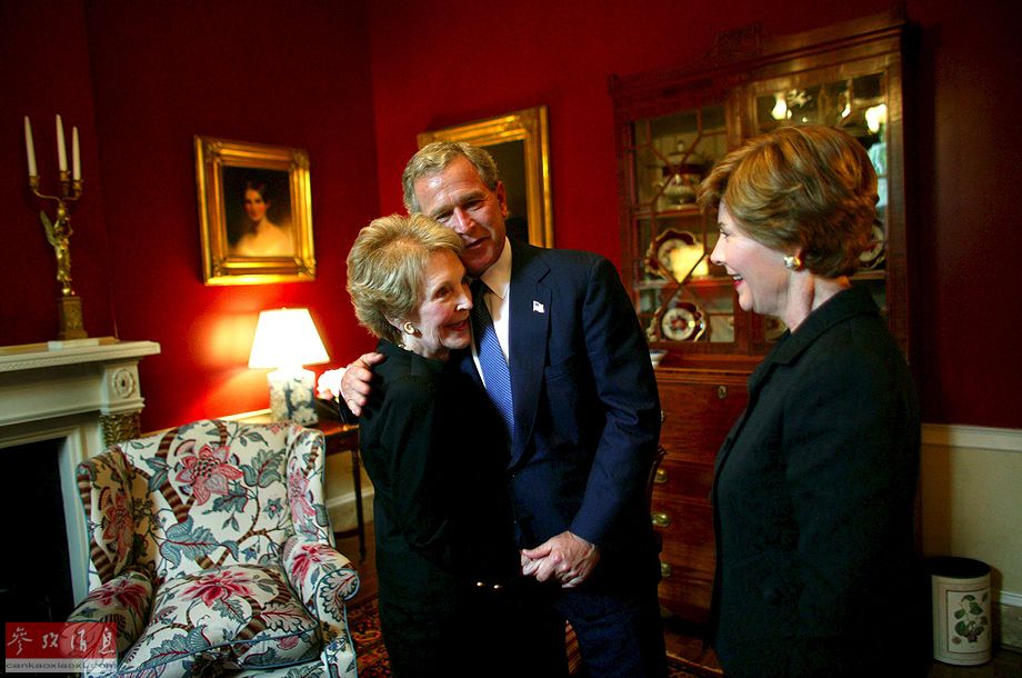 各國領(lǐng)導人退休后都干啥？小布什刷盤布朗教書