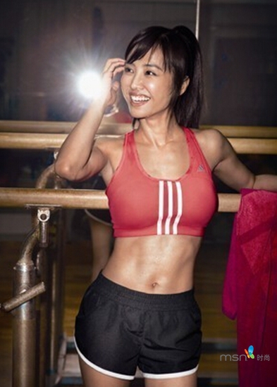 蔡依林 你的馬甲線“脫妝”了！