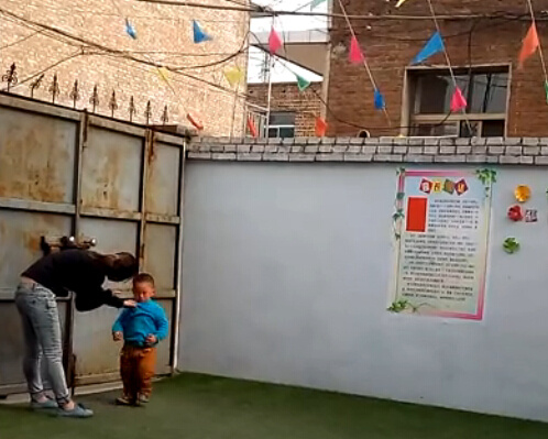 網(wǎng)曝山西一幼兒園兒童遭毆打戲虐恐嚇 網(wǎng)曝山西一幼兒園兒童遭毆打戲虐恐嚇