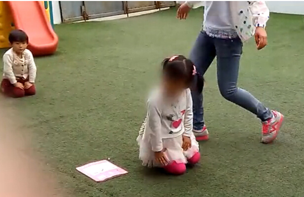網(wǎng)曝山西一幼兒園兒童遭毆打戲虐恐嚇 網(wǎng)曝山西一幼兒園兒童遭毆打戲虐恐嚇