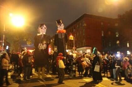 年底將近，派對(duì)集中，如何讓子女免受不良人士的侵犯，家長(zhǎng)需要警惕并提醒子女注意。（美國(guó)《世界日?qǐng)?bào)》/黃伊奕 攝）