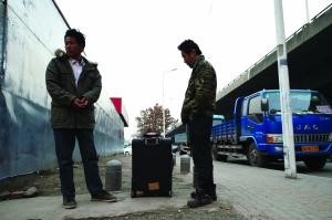 農(nóng)民工撿到13萬(wàn)糾結(jié)3天還給失主