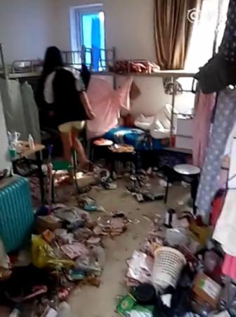 這個學(xué)校的男生宿舍火了！女同學(xué)都喊著要嫁