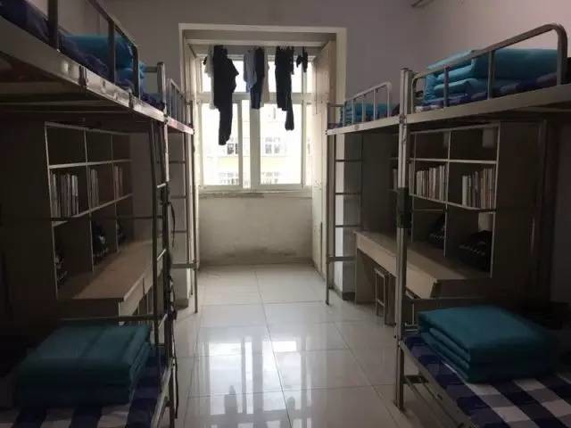 這個學(xué)校的男生宿舍火了！女同學(xué)都喊著要嫁