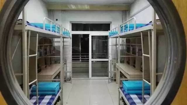 這個學(xué)校的男生宿舍火了！女同學(xué)都喊著要嫁