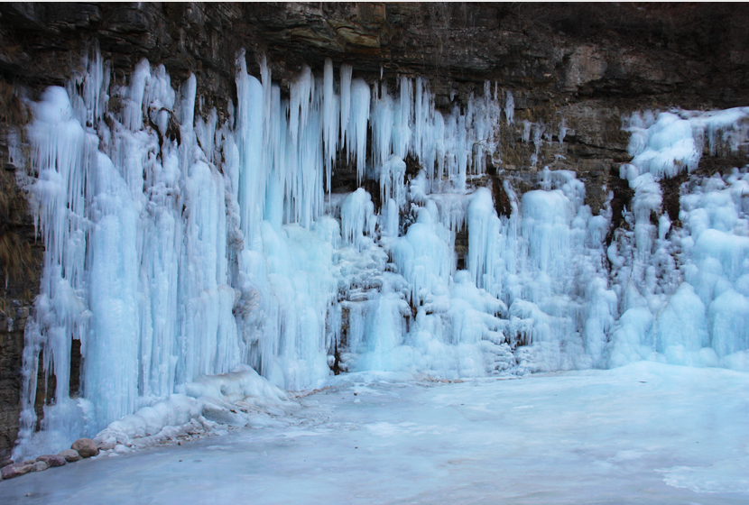 冬天來通天峽看冰掛吧!景區(qū)門票半價(jià)優(yōu)惠哦。