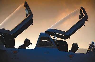 珠海航展今日開(kāi)幕 空軍先進(jìn)戰(zhàn)機(jī)無(wú)人機(jī)亮相