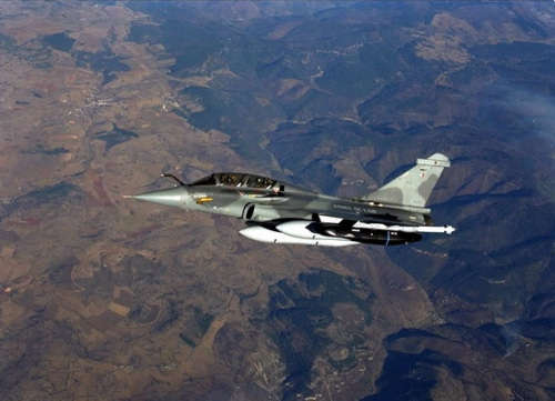 印度決定采購(gòu)法國(guó)“陣風(fēng)”戰(zhàn)斗機(jī)成為英印“撕破臉”的導(dǎo)火索。