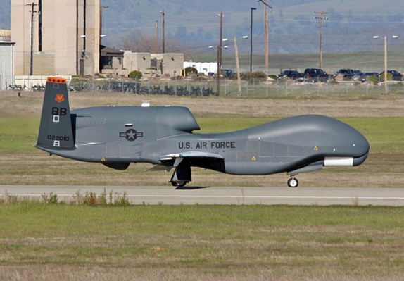 中航成飛新型軍用無(wú)人機(jī)首飛成功 初戰(zhàn)告捷